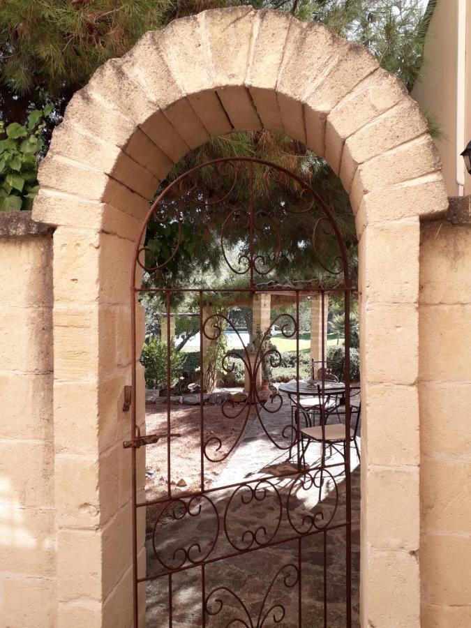 Masseria Due Torri Монополи Екстериор снимка